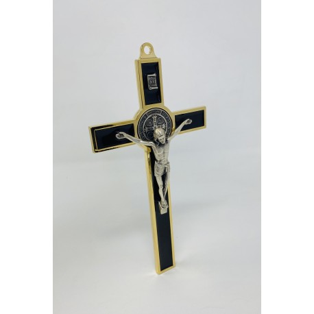 Croix de saint Benoit